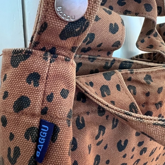 RARE BAGGU cheetah print laptop duck bag! - Picture 6 of 6